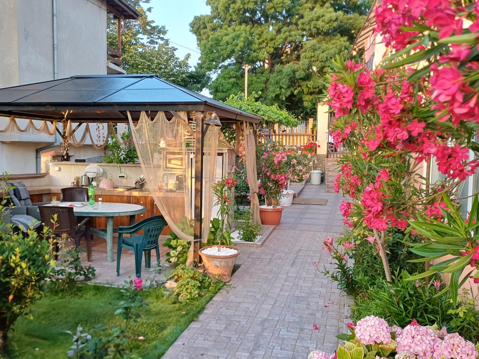 Hotel Dom Zaharievi Byala  Exterior foto