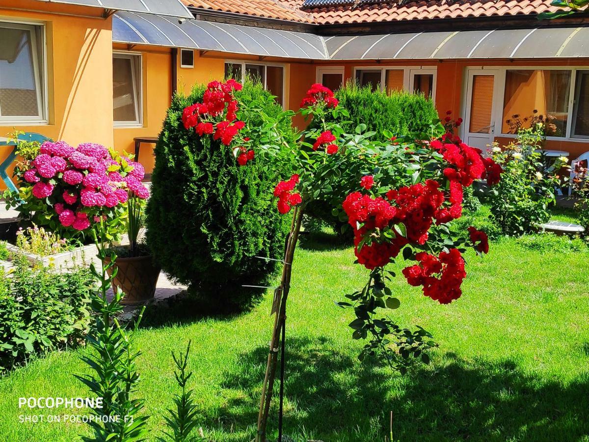 Hotel Dom Zaharievi Byala  Exterior foto